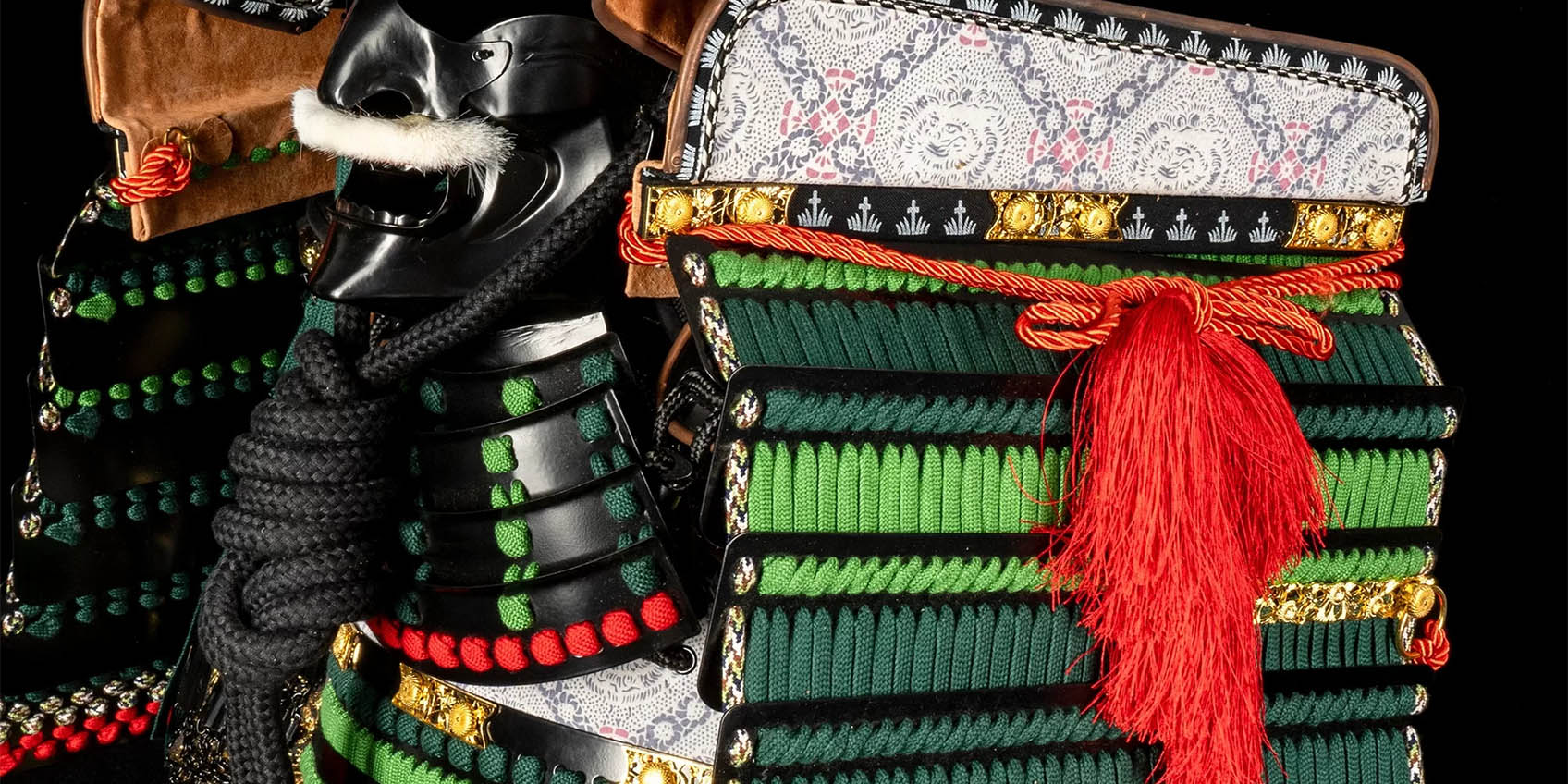 Oda Clan Samurai Armor Replica – Sengoku Life-Size Yoroi