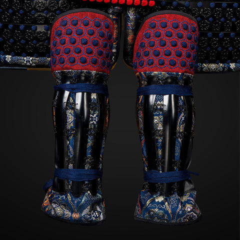 Halo armor style integration, featuring a sleek and modern design with the Oda Clan samurai armor, merging sci-fi influences with traditional Japanese elements.

