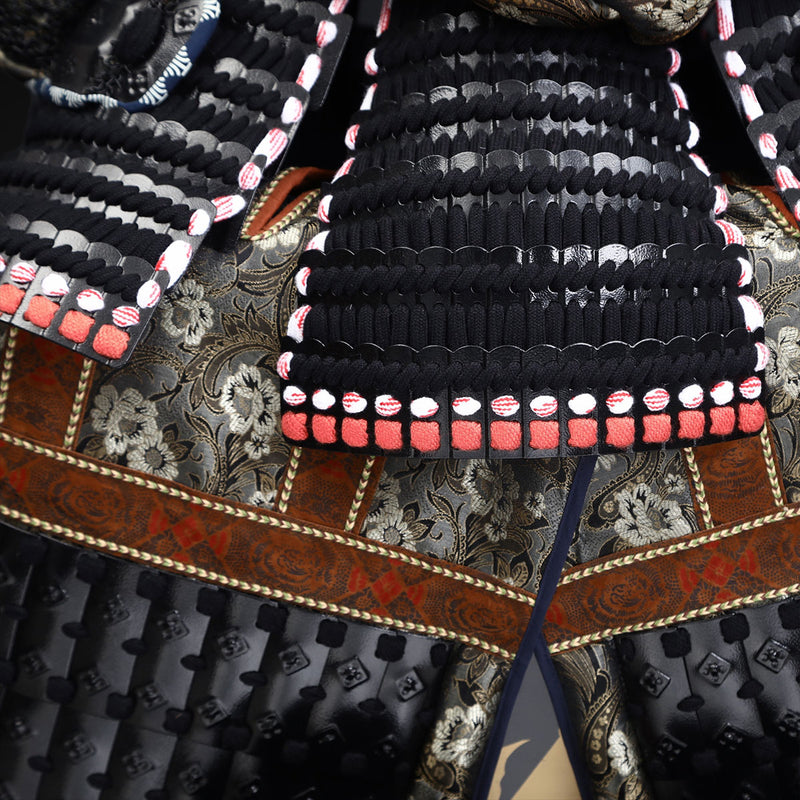 HHandmade Oda Clan Samurai Armor with Kuro Kuwagata Kabuto Helmet – Black & Brown Odoshi 