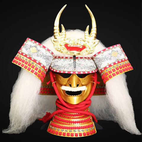 Motorcycle armor influences incorporated into the samurai armor, offering mobility and protection in a stylish and modern way, combining classic design with contemporary materials.

