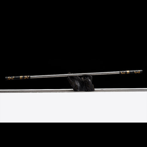 Detailed shot of polished silver stainless steel shaft on the Sun Wukong staff replica

QQbxgjgb