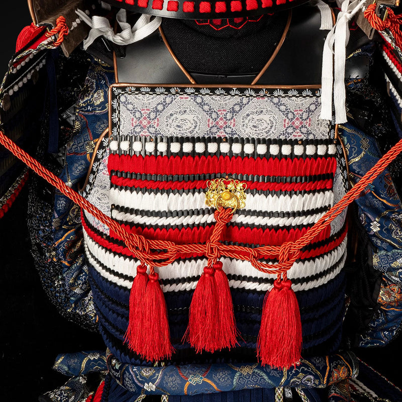 Handmade Life-Size Oda Clan Samurai Armor – Kachi Black & Red Yoroi 