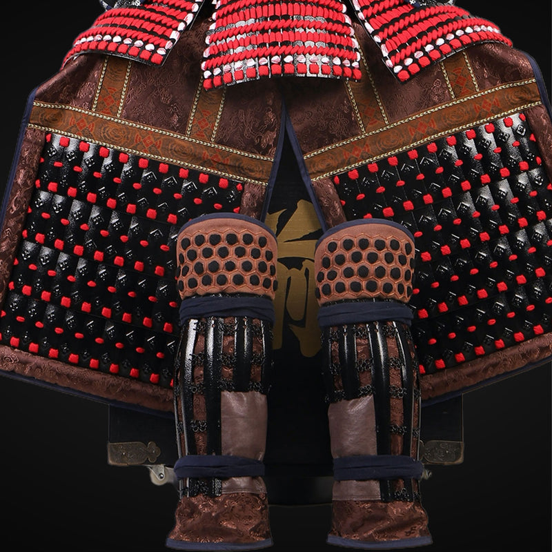 Handgefertigte lebensgroße rote Samurai-Rüstung des Yoroi, Takeda-Clan 