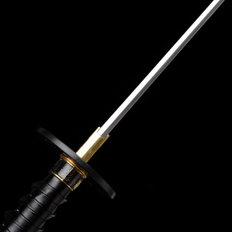 Katana displayed with its saya, revealing the seamless blend of function and beauty
QQ-258-U COOLKATANA 9
