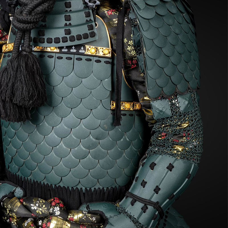 Handgefertigte grüne lebensgroße Samurai-Rüstung der Yoroi - Sanada No 