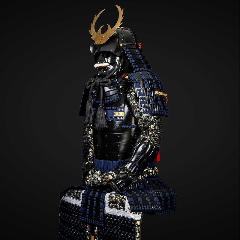 Handmade Life-Size Tokugawa Clan Samurai Armor – Black & Blue Yoroi 