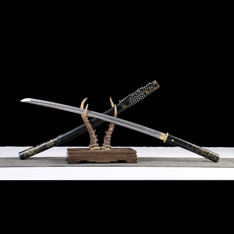 Ghost of Yotei Dark Night Gilded Katana – 1060 Hanazukuri 