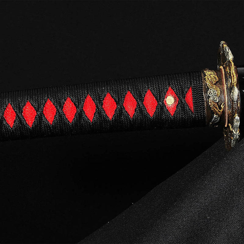 Handgeschmiedetes japanisches Samurai-Schwert aus Ton gehärtetes Katana mit Kozuka-Muschel-Saya - COOLKATANA 