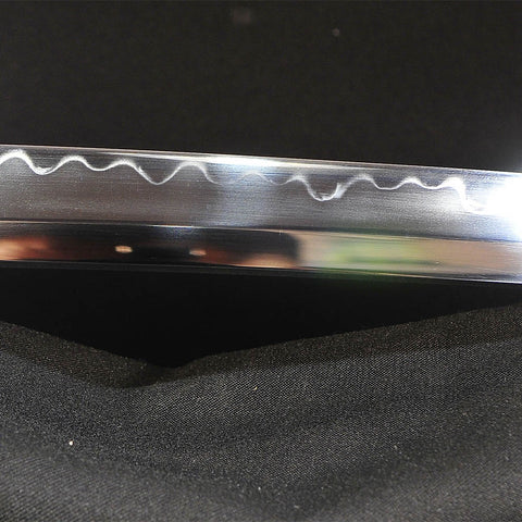 Handgeschmiedetes japanisches Samurai-Schwert Ton gehärtetes Katana mit Kozuka-Muschel Saya