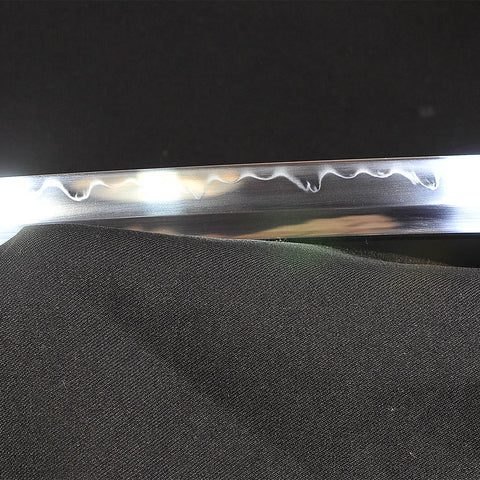 Handgeschmiedetes japanisches Samurai-Schwert Ton gehärtetes Katana mit Kozuka-Muschel Saya