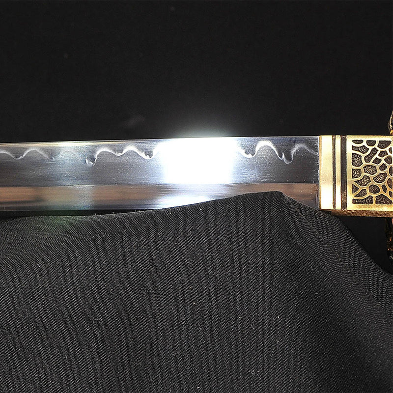 Handgeschmiedetes japanisches Samurai-Schwert aus Ton gehärtetes Katana mit Kozuka-Muschel-Saya - COOLKATANA 