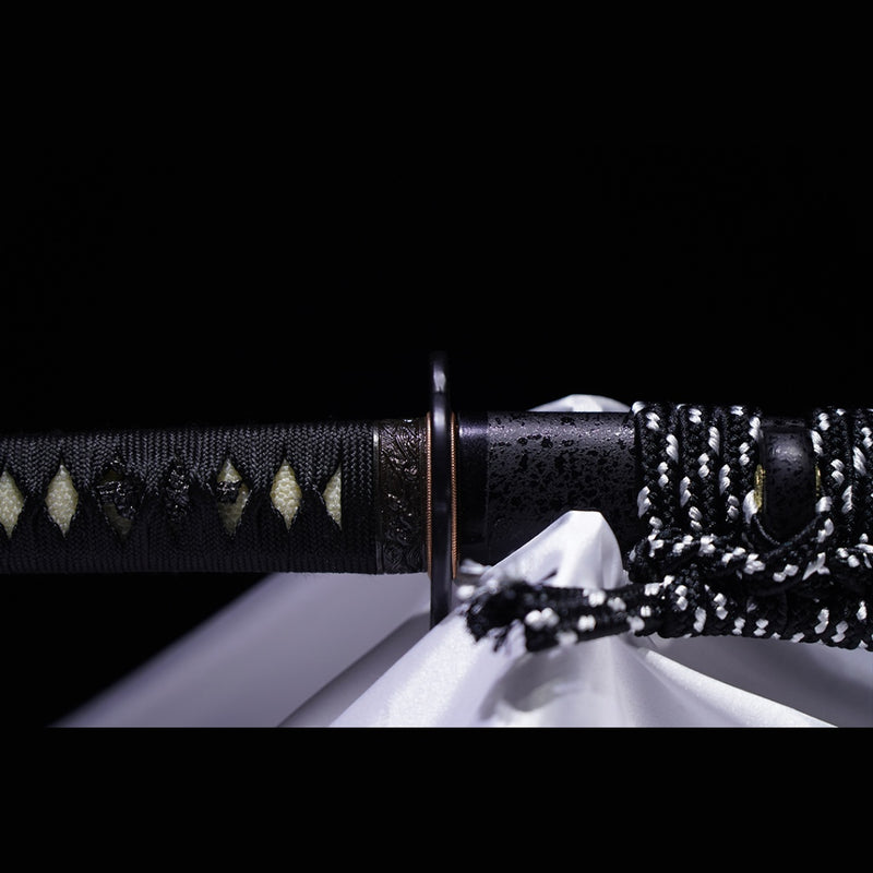 Handgeschmiedetes japanisches Samurai-Schwert Hohe Härte Hohe Zähigkeit Werkzeugstahl Vakuum+kryogen - COOLKATANA 