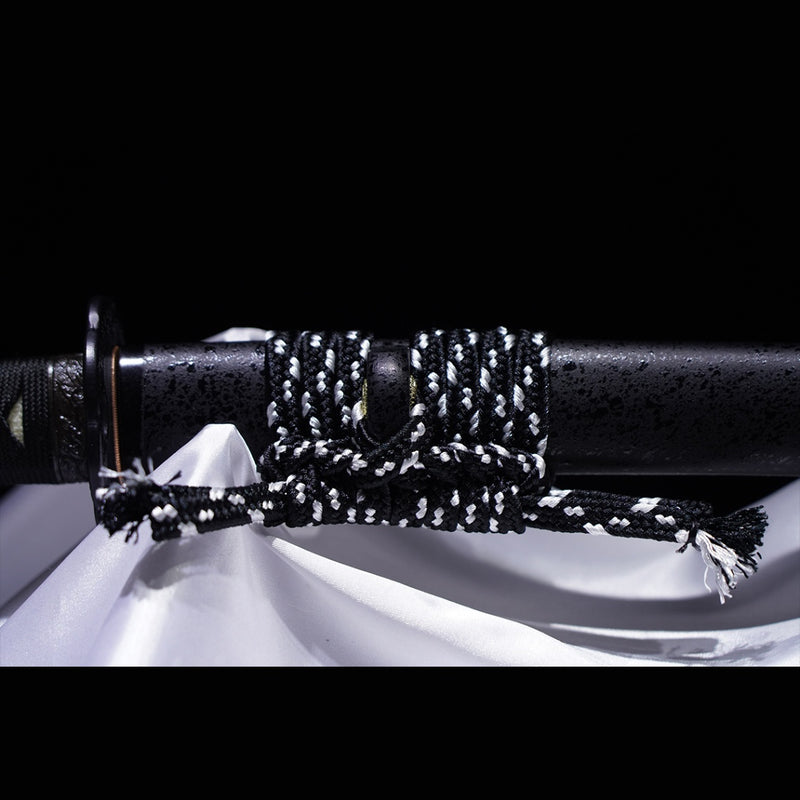 Handgeschmiedetes japanisches Samurai-Schwert Hohe Härte Hohe Zähigkeit Werkzeugstahl Vakuum+kryogen - COOLKATANA 