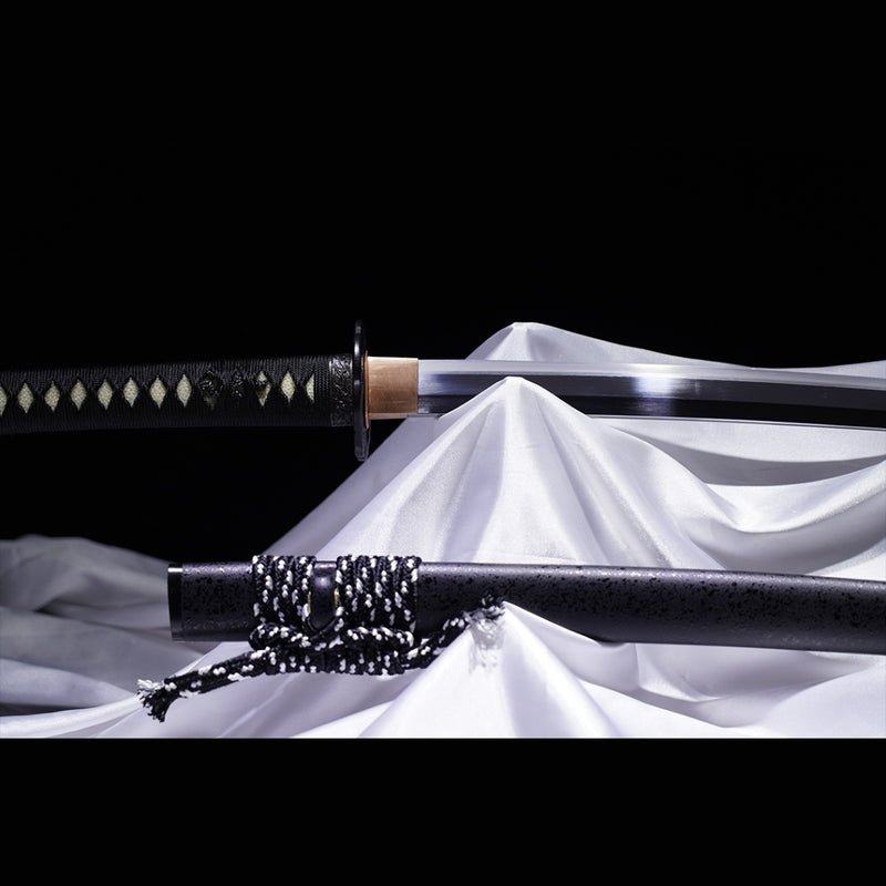 Handgeschmiedetes japanisches Samurai-Schwert Hohe Härte Hohe Zähigkeit Werkzeugstahl Vakuum+kryogen - COOLKATANA 