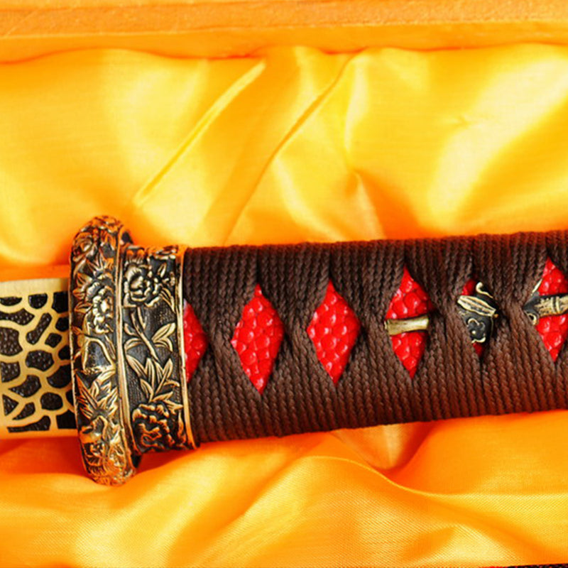 Handgeschmiedetes japanisches Wakizashi-Schwert, gefaltete Stahl-Messing-Tsuba, rötlich-schwarze Klinge - COOLKATANA 