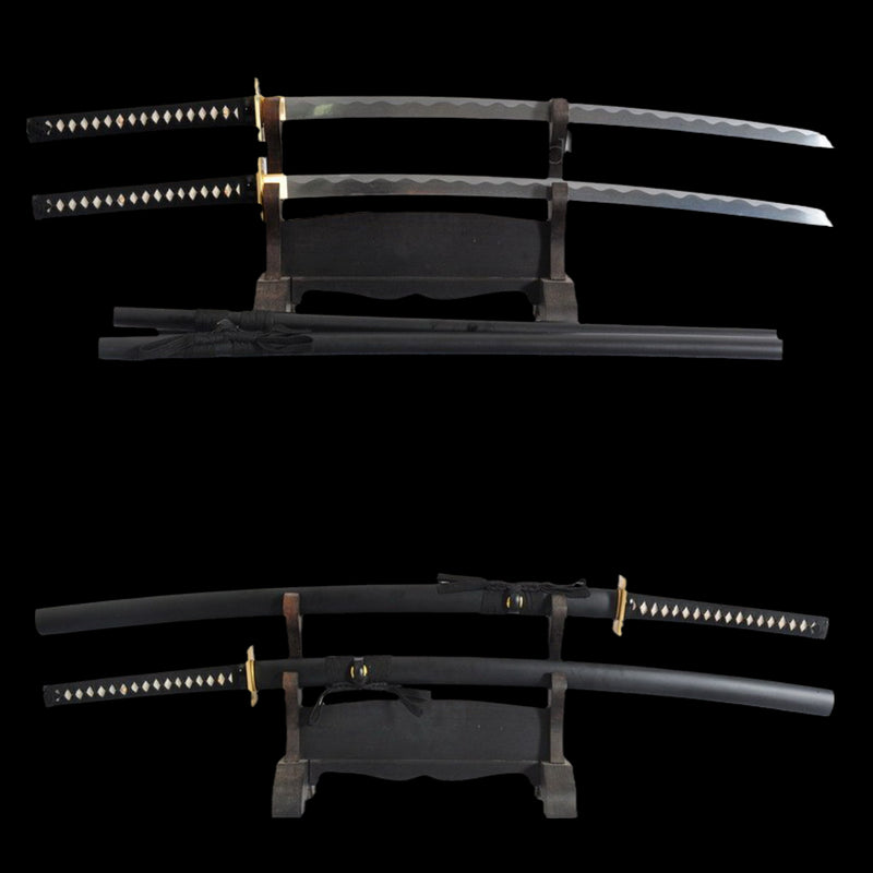 Handgeschmiedete Marvel Deadpool Doppelschwerter Nachbildung Gefalteter Stahl Messing Tsuba Mit Rückengeschirr - COOLKATANA 