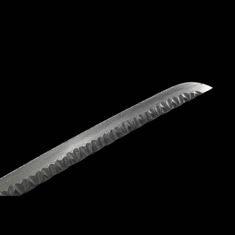 Japanisches Samurai-Katana mit gefalteter Stahlklinge und durchgehendem Erl, Saya mit Drachenmuster und Beschlag 