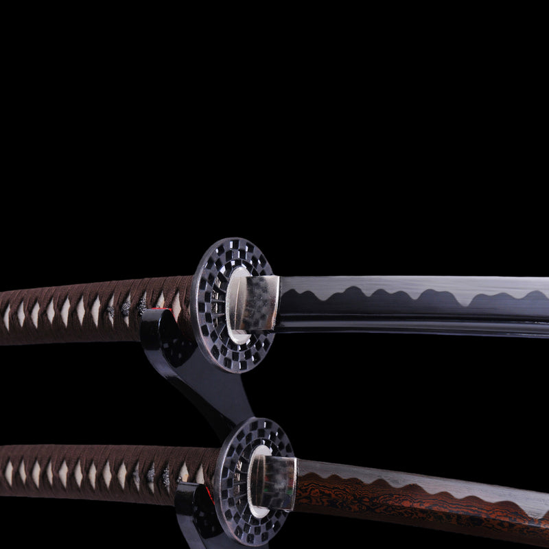 Handgeschmiedetes japanisches Samurai-Katana-Schwert 1095 Kohlenstoffstahl Schwarze Klinge Legierung Tsuba - COOLKATANA 