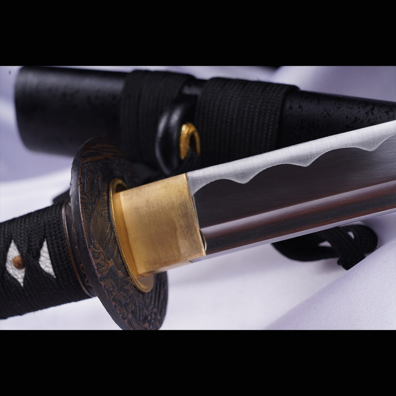 Handgeschmiedetes japanisches Samurai-Katana-Schwert, Klinge aus 1045er-Stahl, ölgehärtete Tsuba-Legierung 