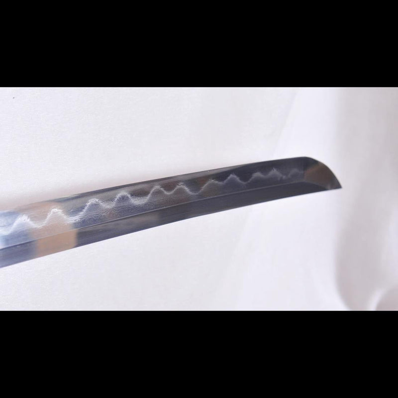 Handgeschmiedetes Tachi-Schwert Japanisches Samurai-Schwert Sanmai 1095 Kohlenstoffstahl + Gefalteter Stahl Clay Tempered - COOLKATANA 