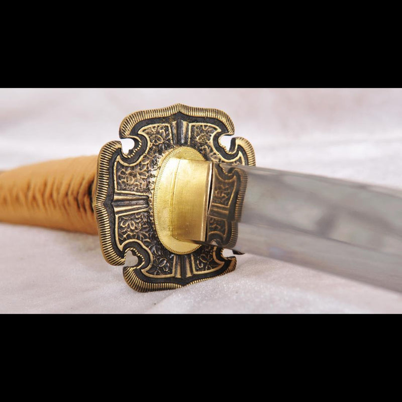 Handgeschmiedetes Tachi-Schwert Japanisches Samurai-Schwert Sanmai 1095 Kohlenstoffstahl + Gefalteter Stahl Clay Tempered - COOLKATANA 