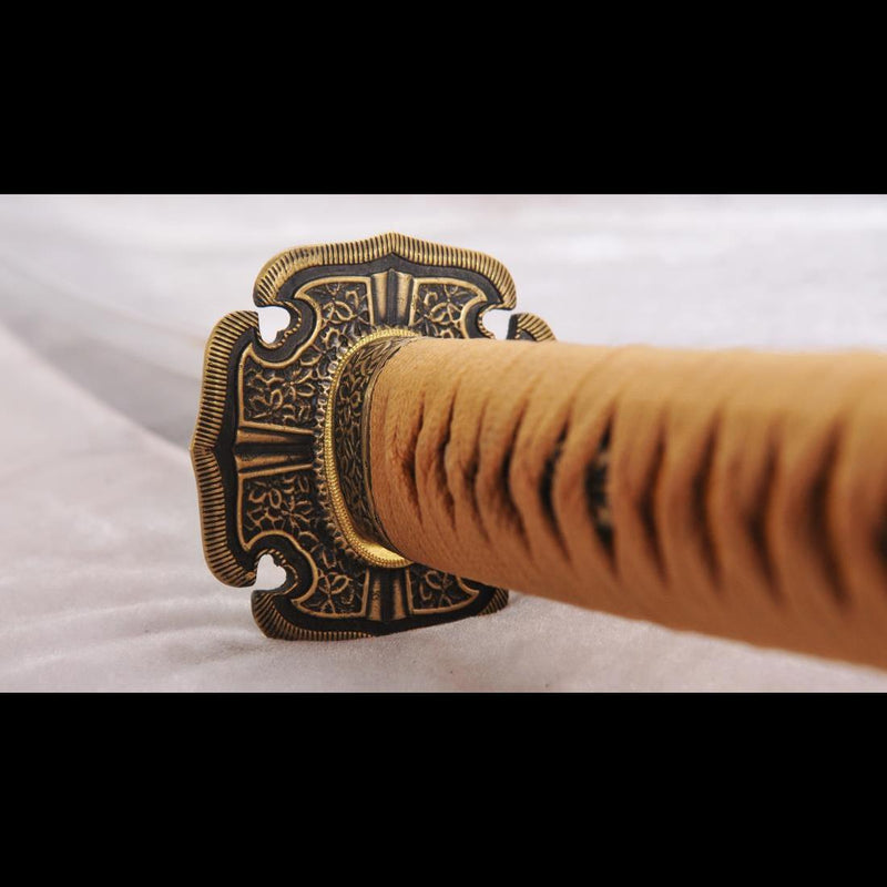 Handgeschmiedetes Tachi-Schwert Japanisches Samurai-Schwert Sanmai 1095 Kohlenstoffstahl + Gefalteter Stahl Clay Tempered - COOLKATANA 